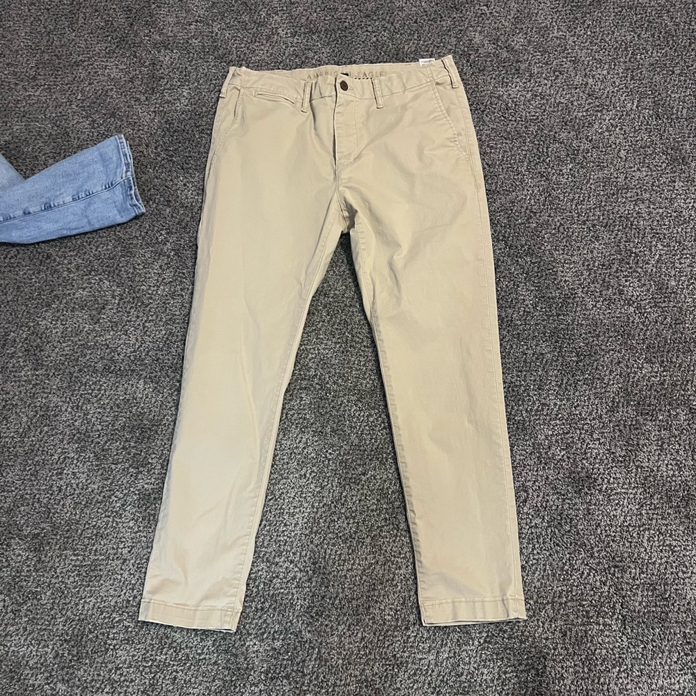 AMERICAN EAGLE KHAKI